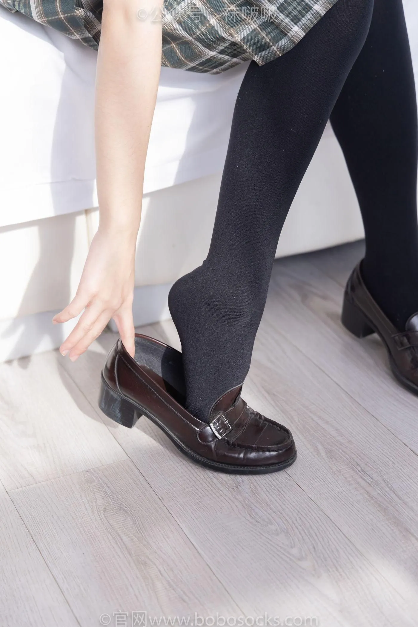 [BoBoSocks袜啵啵]NO.056 朵朵-JK制服、皮鞋、厚黑丝 [135P]插图2